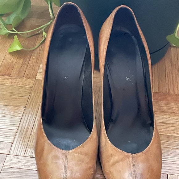 High heels - Picture 2 of 6